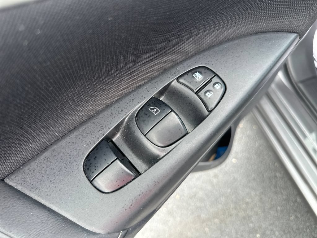 Used 2018 Nissan Sentra SV w/ All Weather Package FWD image 11