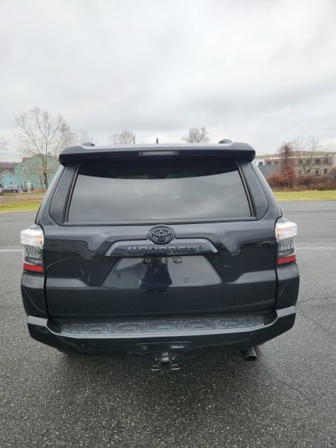 Used 2022 Toyota 4Runner SR5 Premium image 6