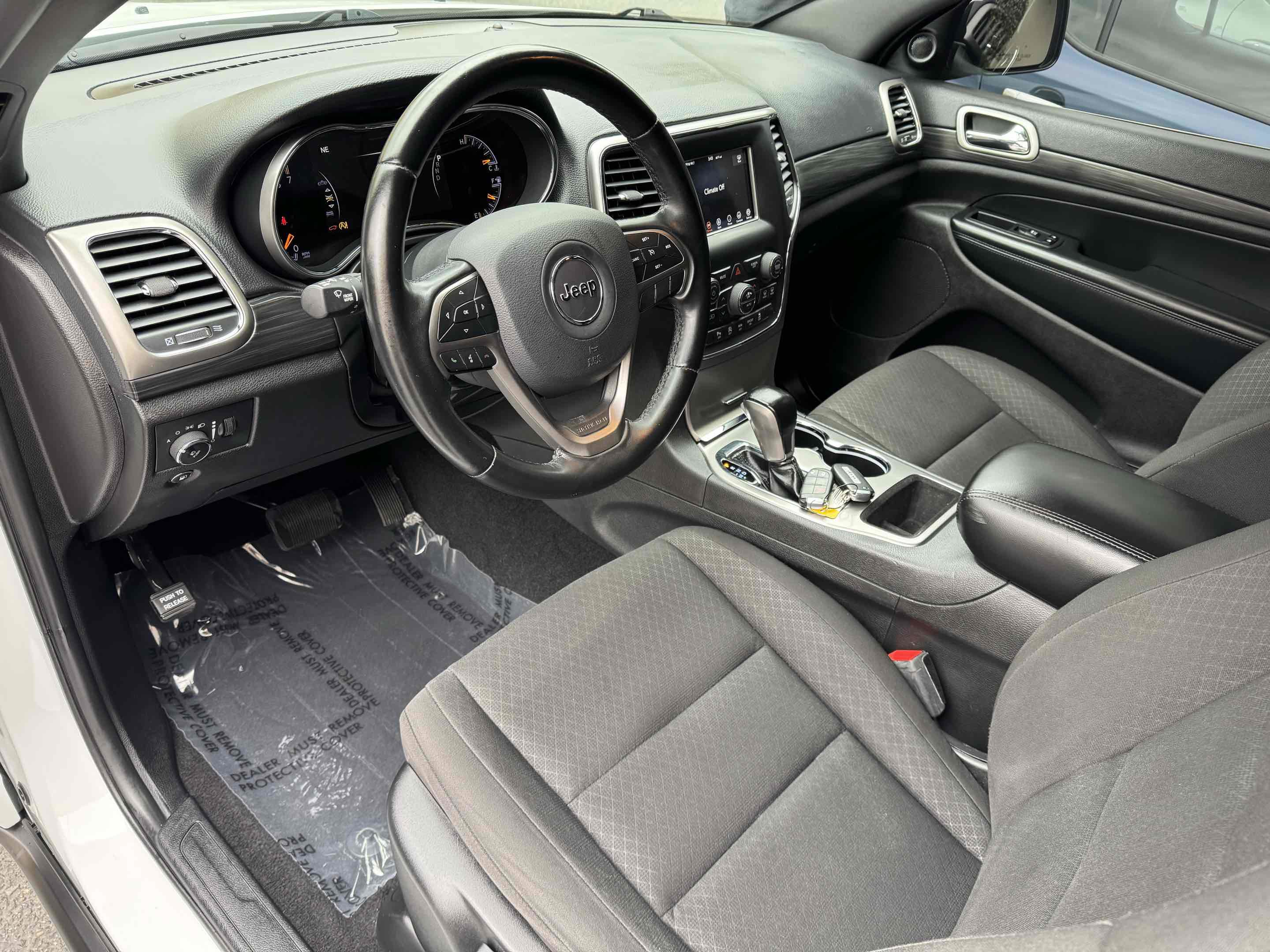 Used 2020 Jeep Grand Cherokee Laredo image 19