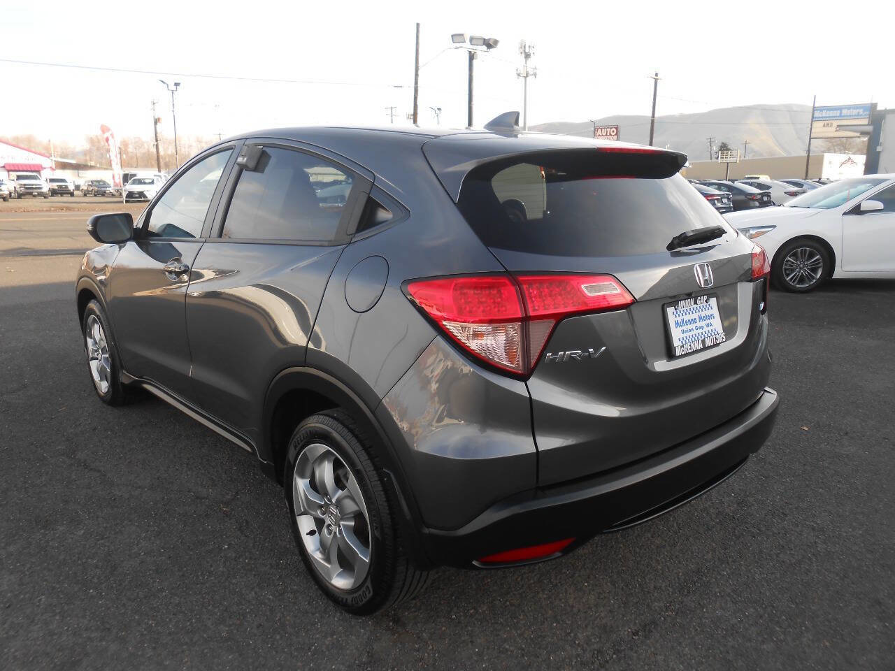 Used 2017 Honda HR-V EX image 7