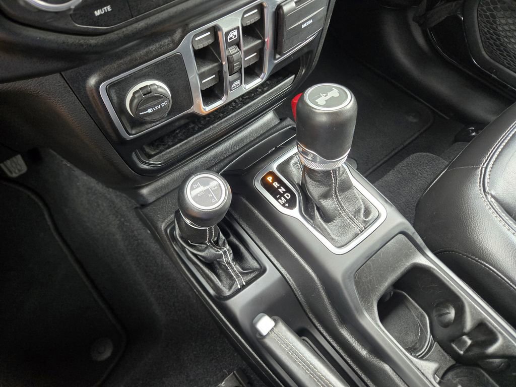 Used 2021 Jeep Wrangler Unlimited Sahara AWD/4WD image 27