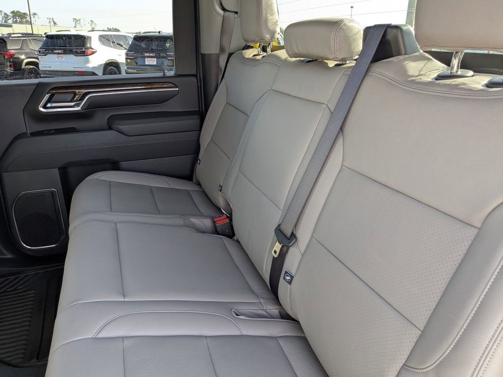 Used 2025 GMC Sierra 2500 SLE w/ SLE Convenience Package image 14