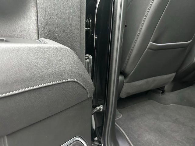 Used 2025 GMC Sierra 2500 SLT w/ SLT Premium Package image 33