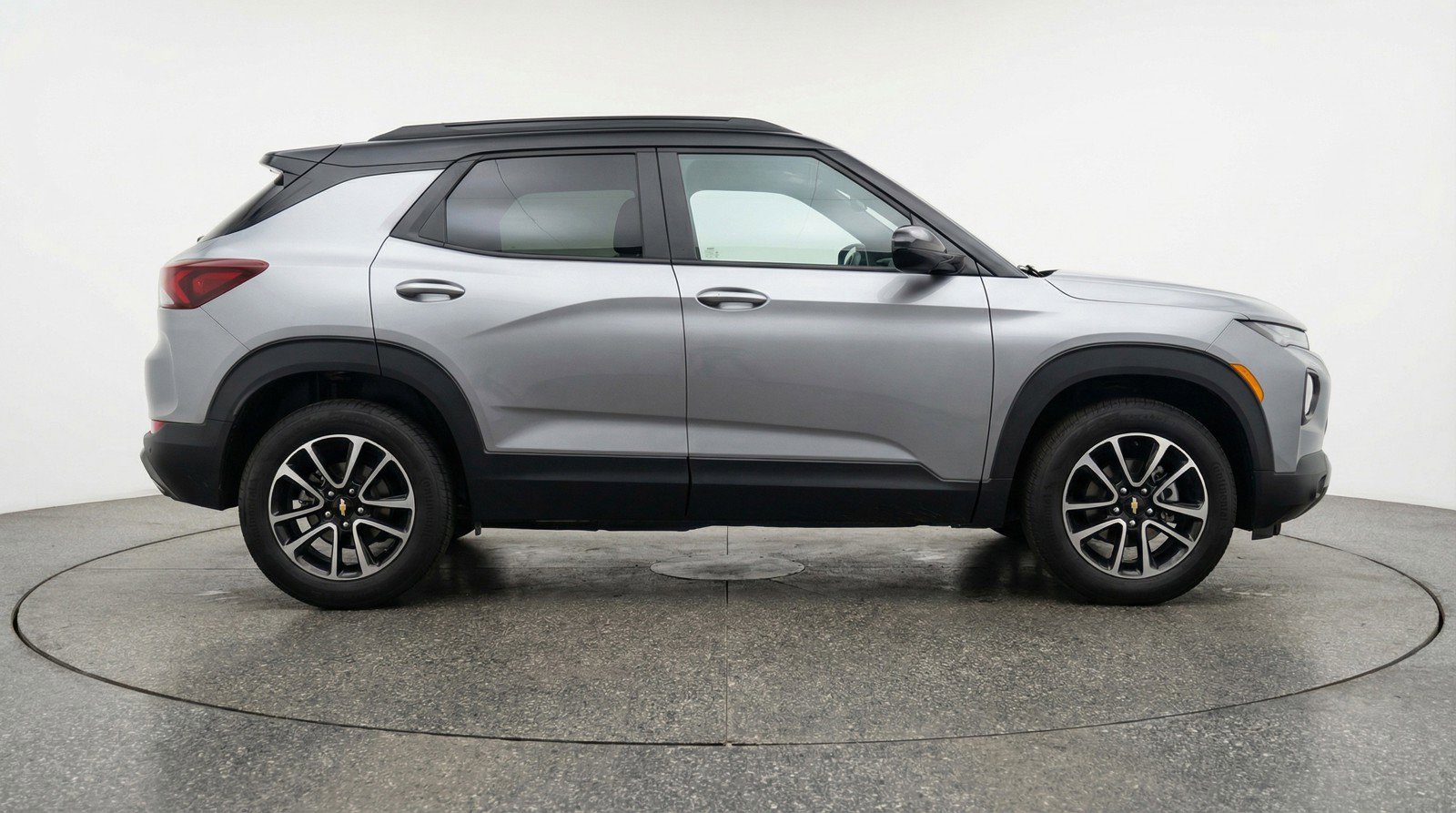 Used 2025 Chevrolet TrailBlazer LT AWD/4WD image 11