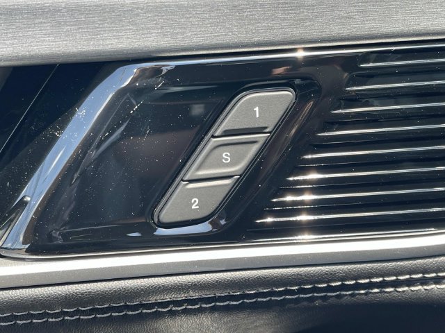 New 2026 Jeep Grand Wagoneer L Limited AWD/4WD image 25