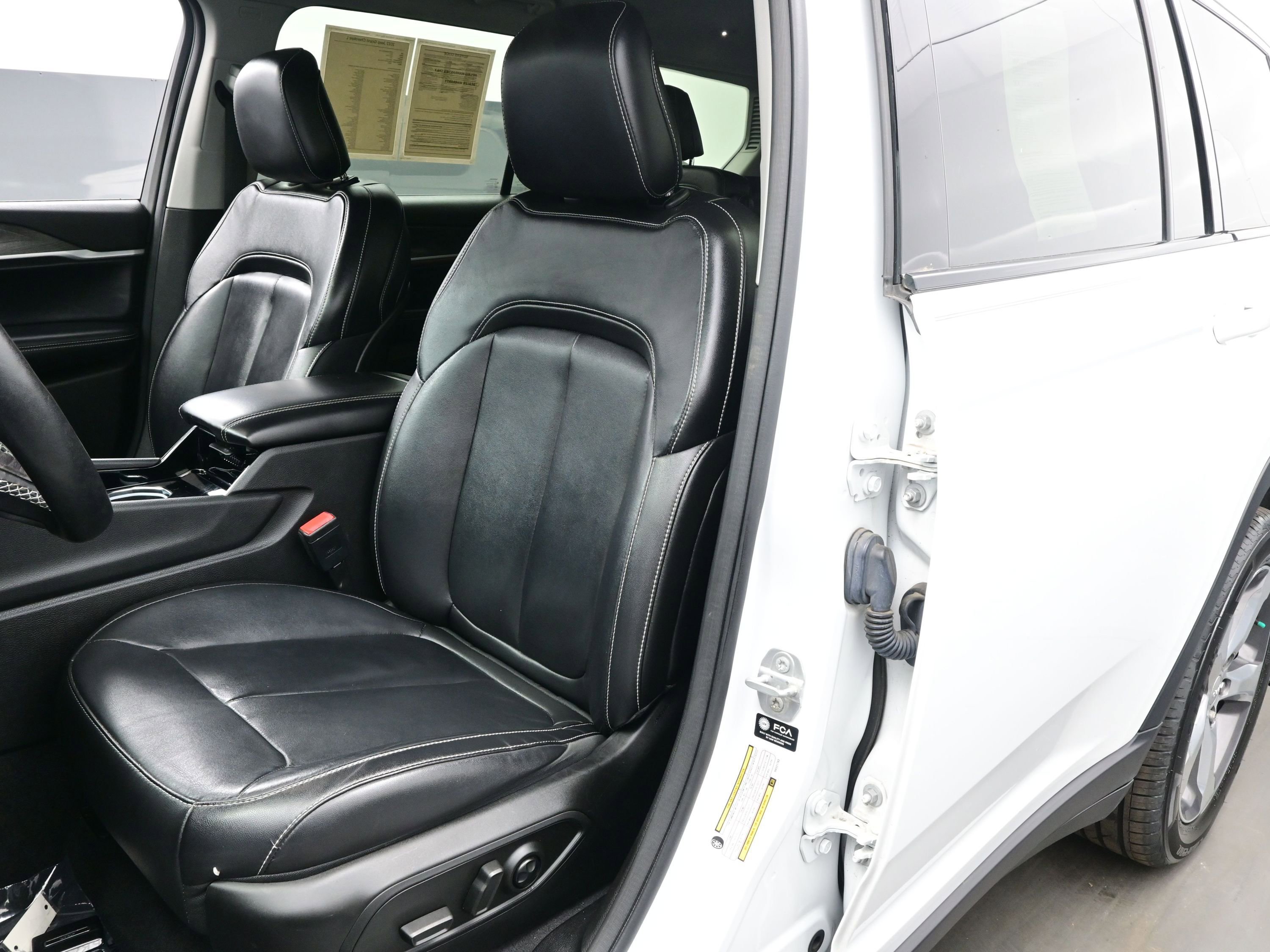 Used 2022 Jeep Grand Cherokee L Limited image 12