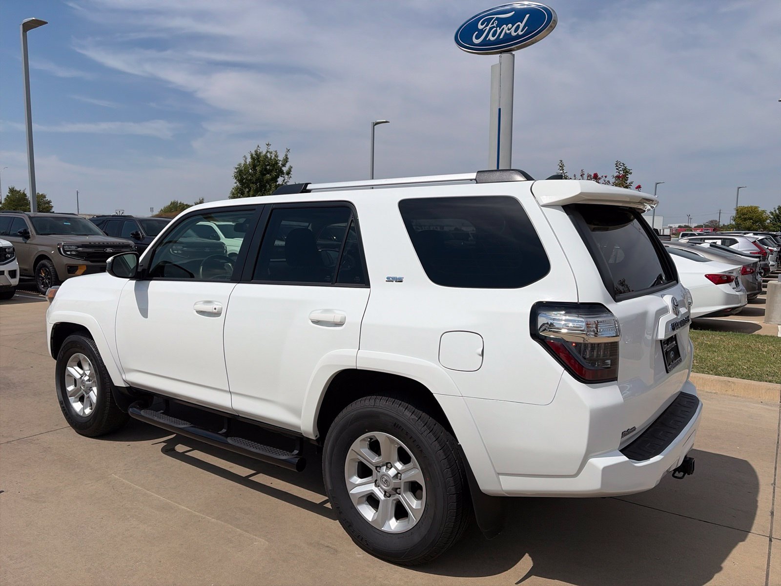 Used 2024 Toyota 4Runner SR5 RWD image 5