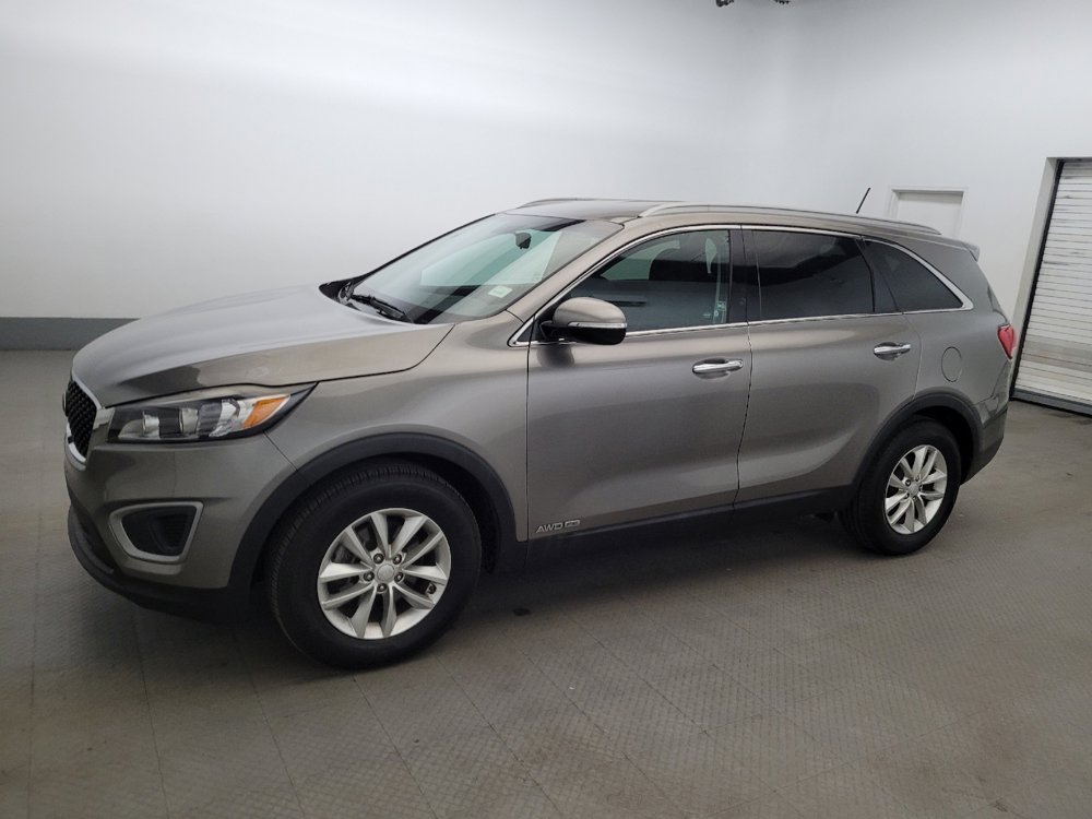 Used 2017 Kia Sorento AWD image 2