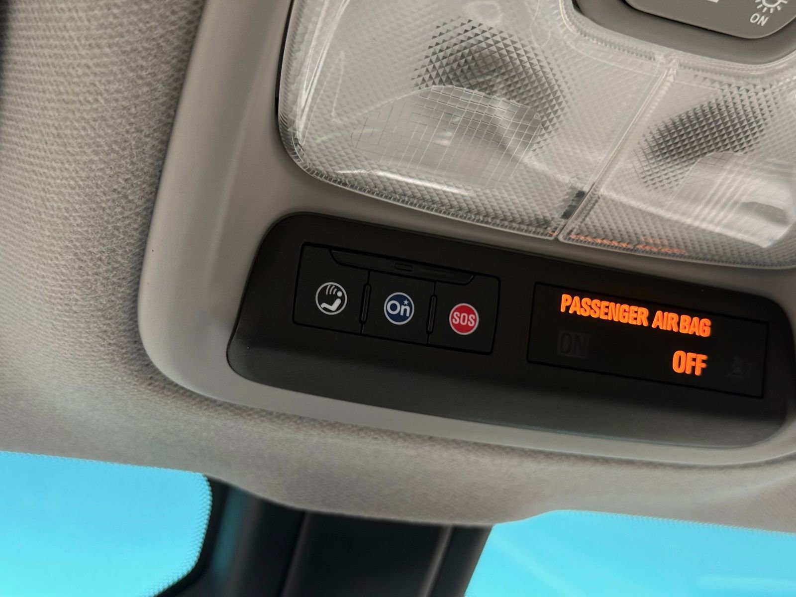 Used 2018 Chevrolet Bolt LT FWD image 41