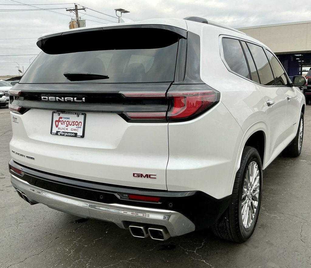 Used 2024 GMC Acadia Denali image 19