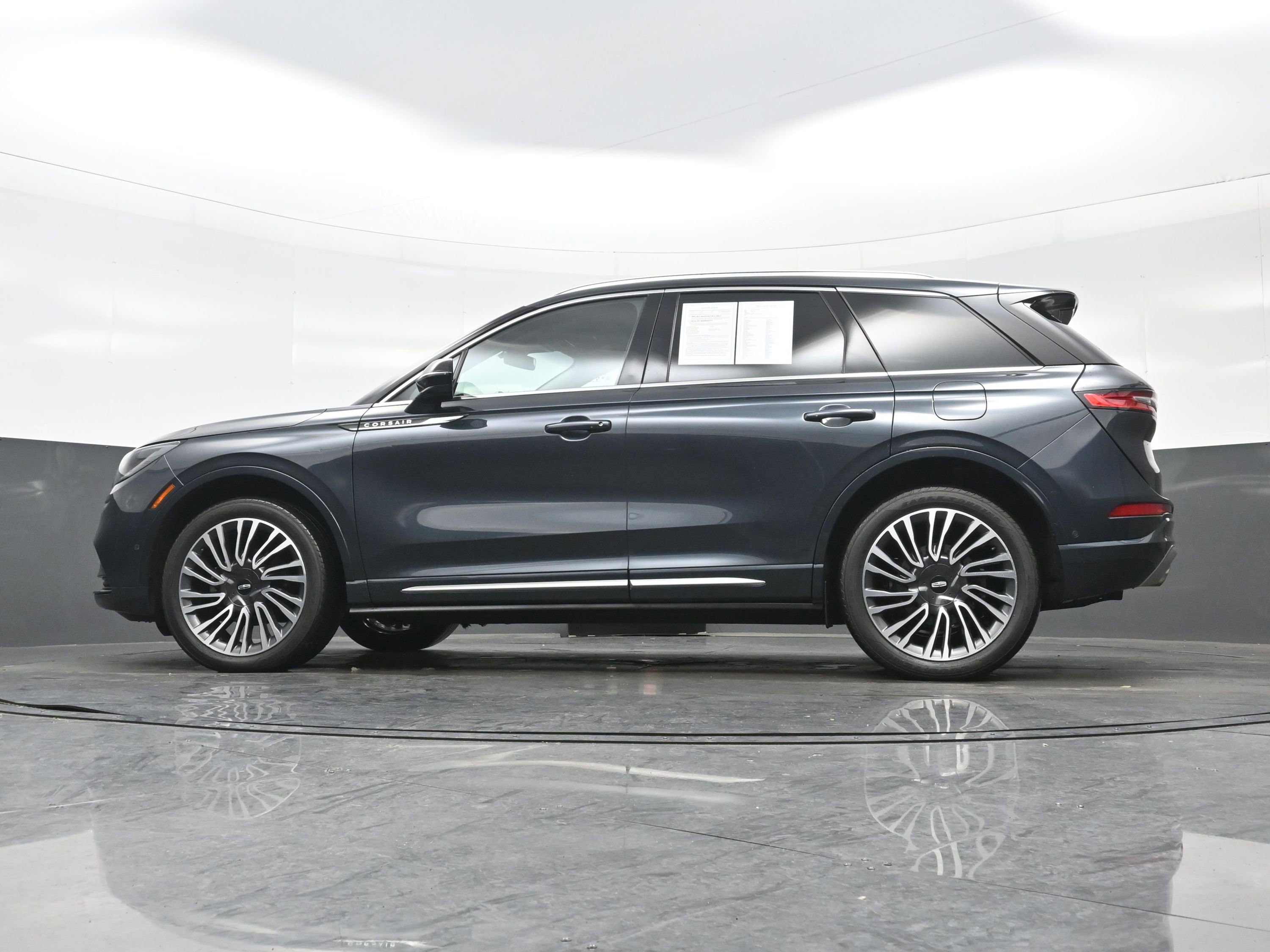 Used 2022 Lincoln Corsair Reserve w/ Equipment Group 201A image 28