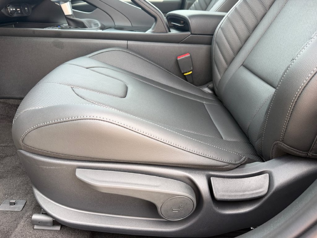 New 2026 Hyundai Elantra SEL Sport FWD image 3