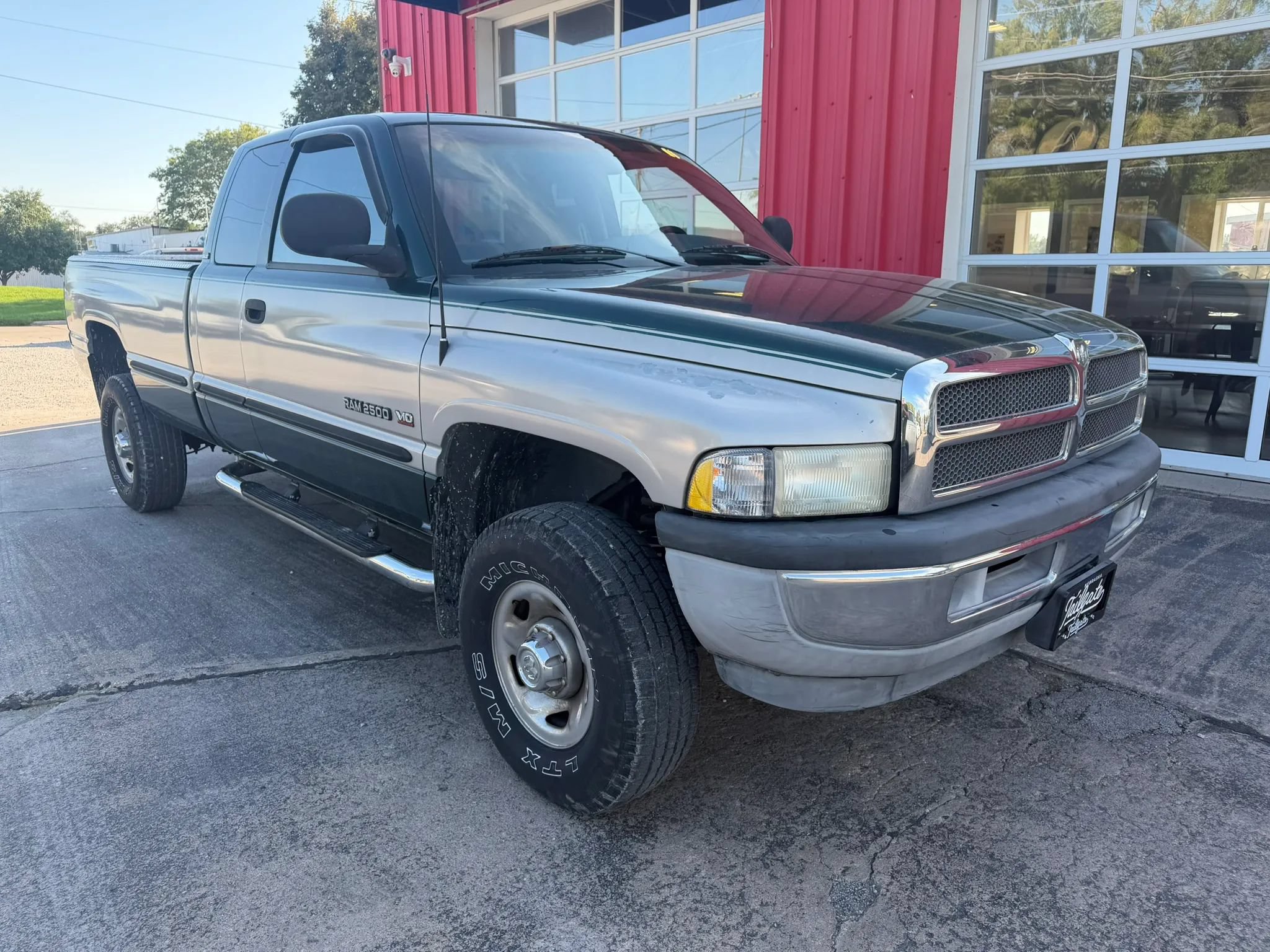 Used 1998 Dodge Ram 2500 Truck 4x4 Quad Cab image 2