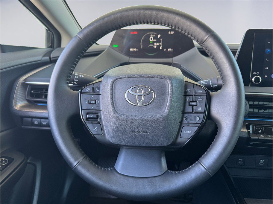 Used 2024 Toyota Prius XLE FWD image 13