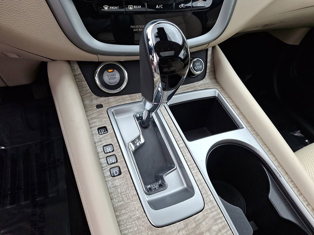 Used 2020 Nissan Murano SL w/ Moonroof Package AWD/4WD image 16