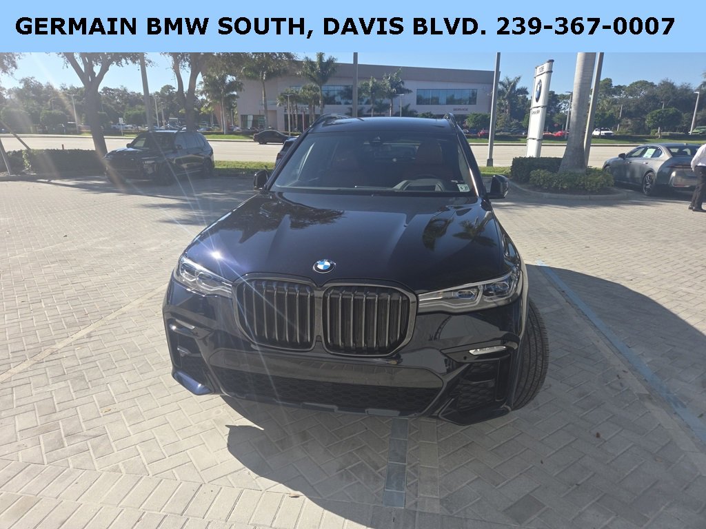 Certified 2022 BMW X7 M50i w/ Executive Package image 7