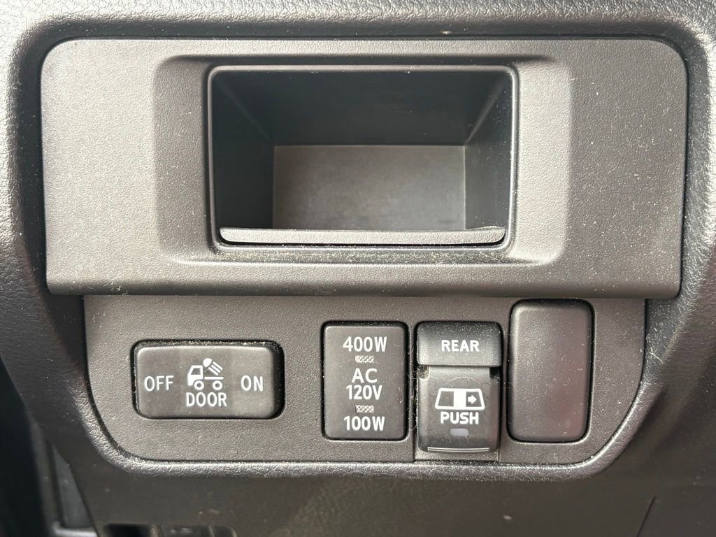 Used 2017 Toyota Tacoma Limited w/ Tow Package AWD/4WD image 8