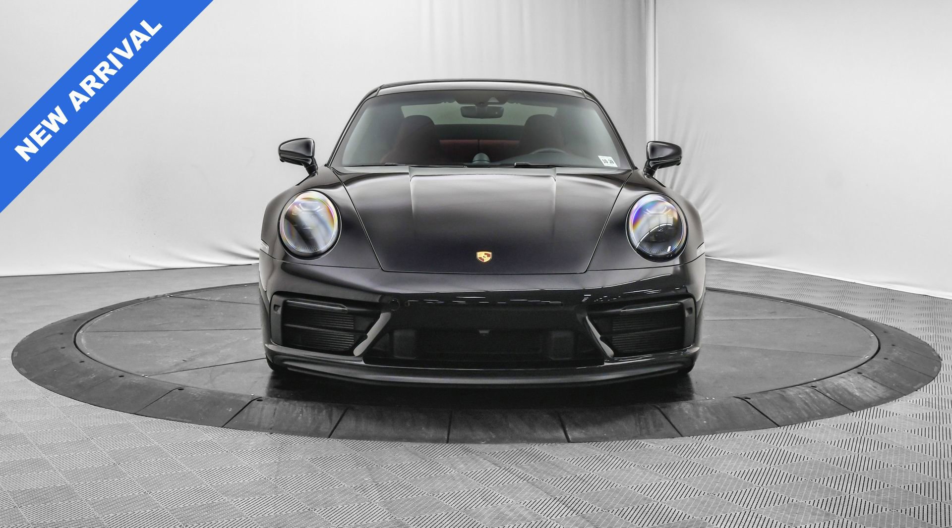 Used 2024 Porsche 911 Carrera GTS image 2