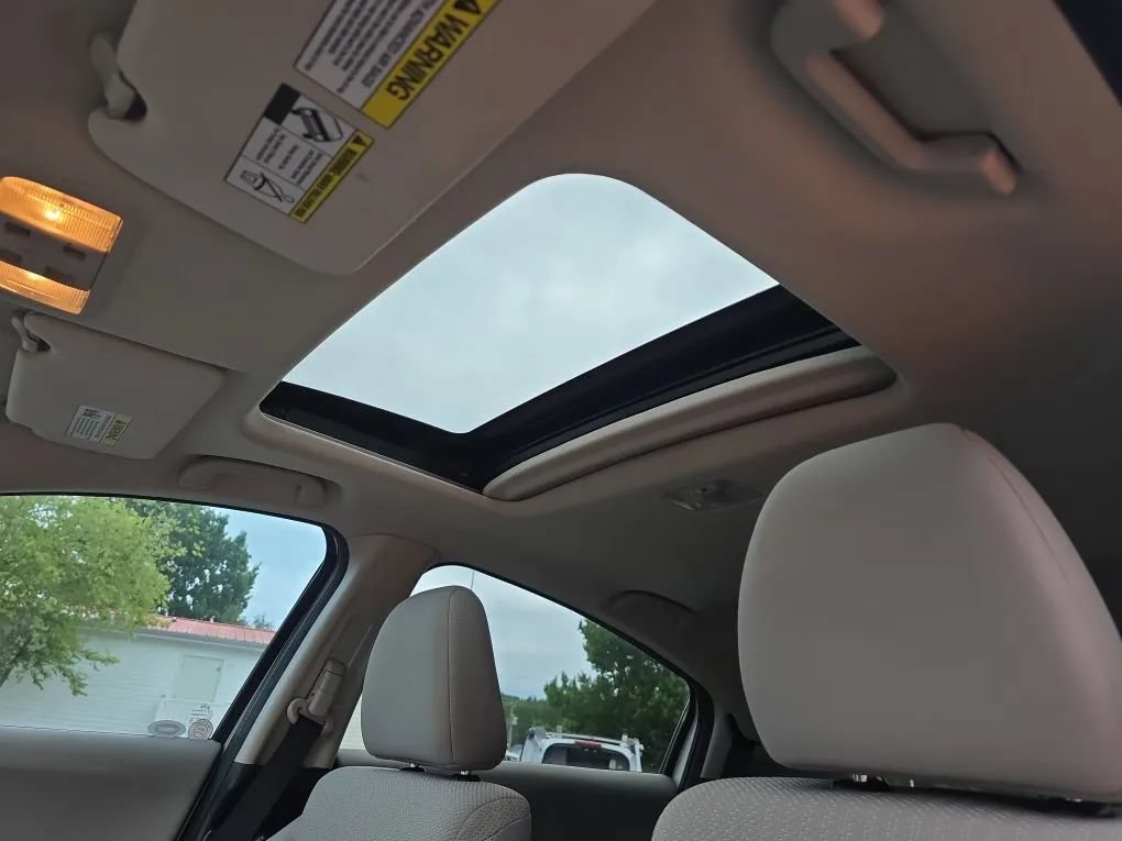 Used 2018 Honda HR-V EX image 15