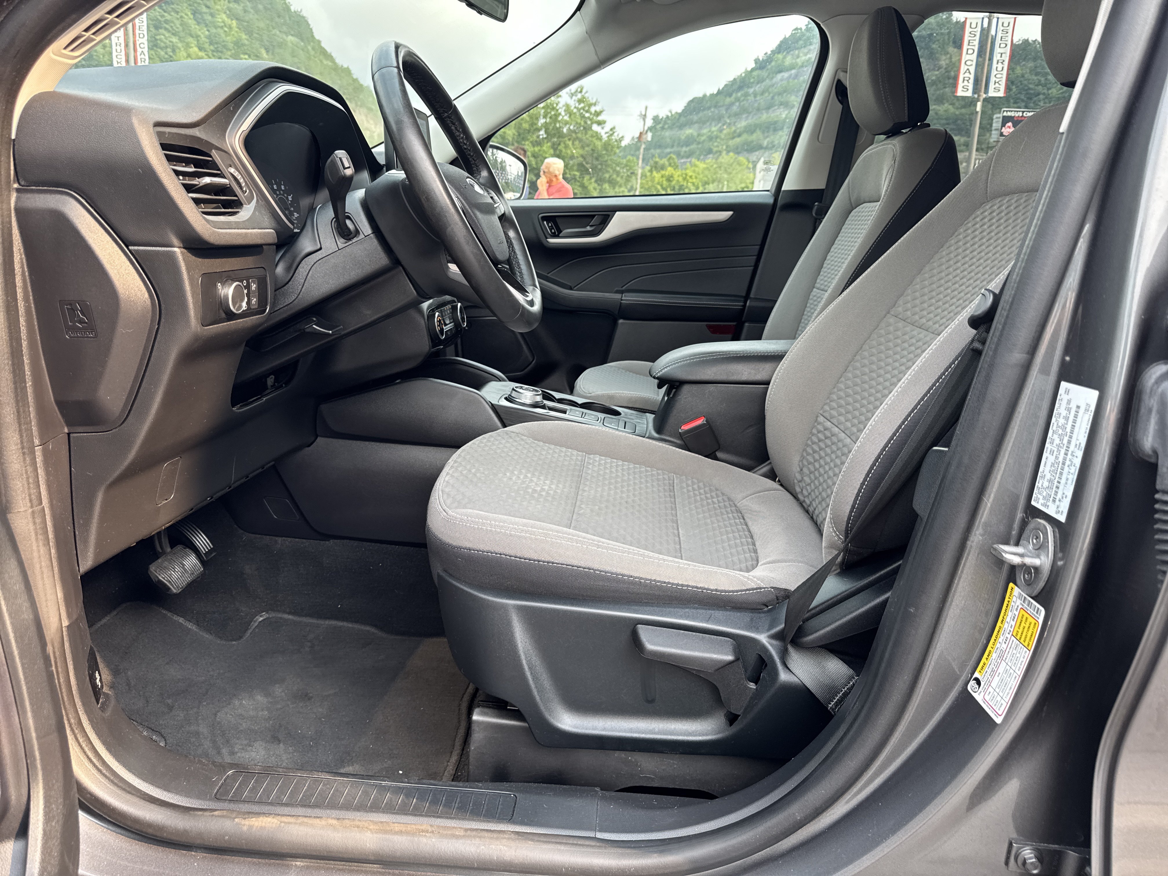 Used 2022 Ford Escape SE w/ Cold Weather Package AWD/4WD image 12