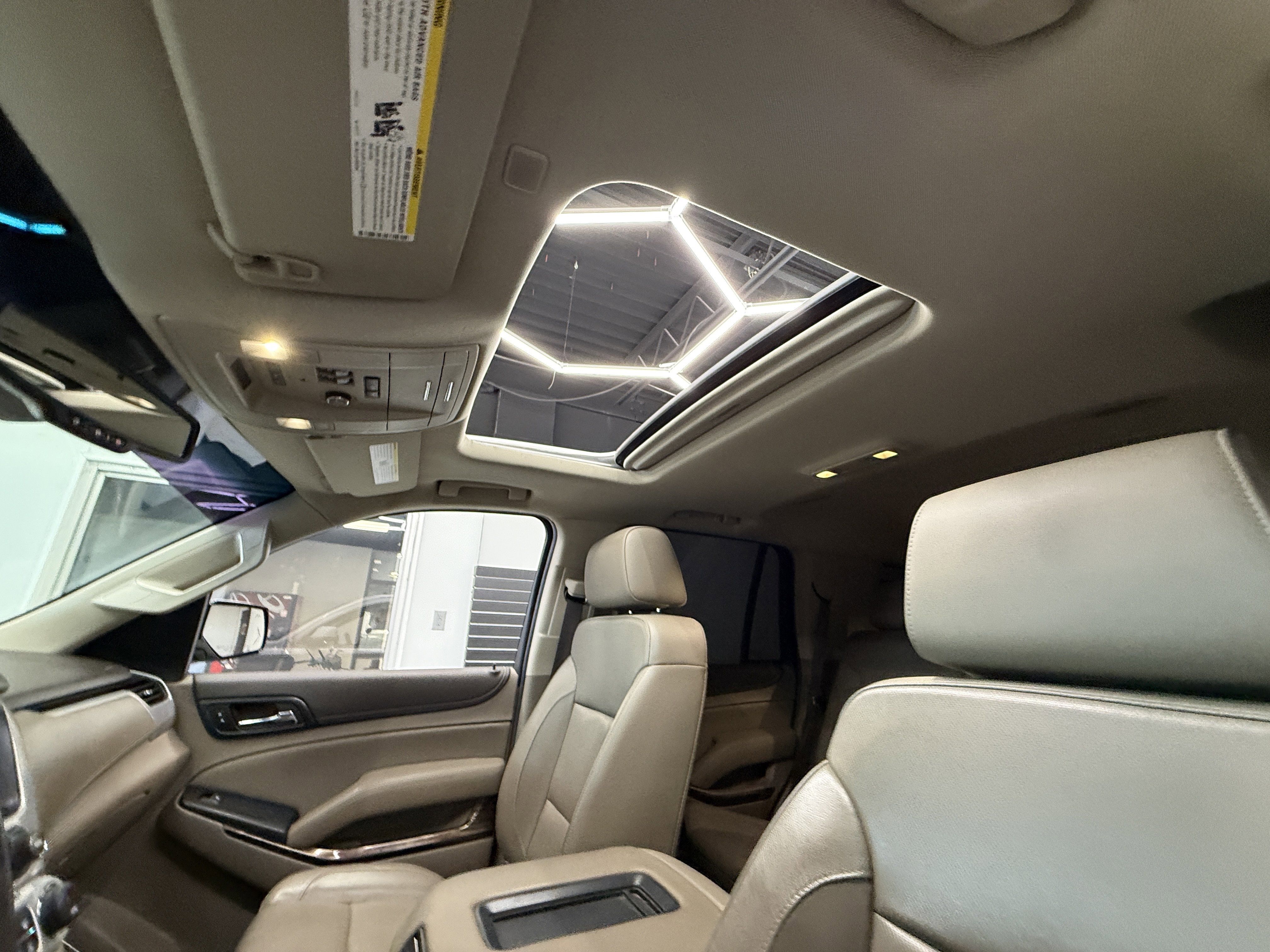 Used 2018 GMC Yukon SLT w/ Premium Edition AWD/4WD image 14