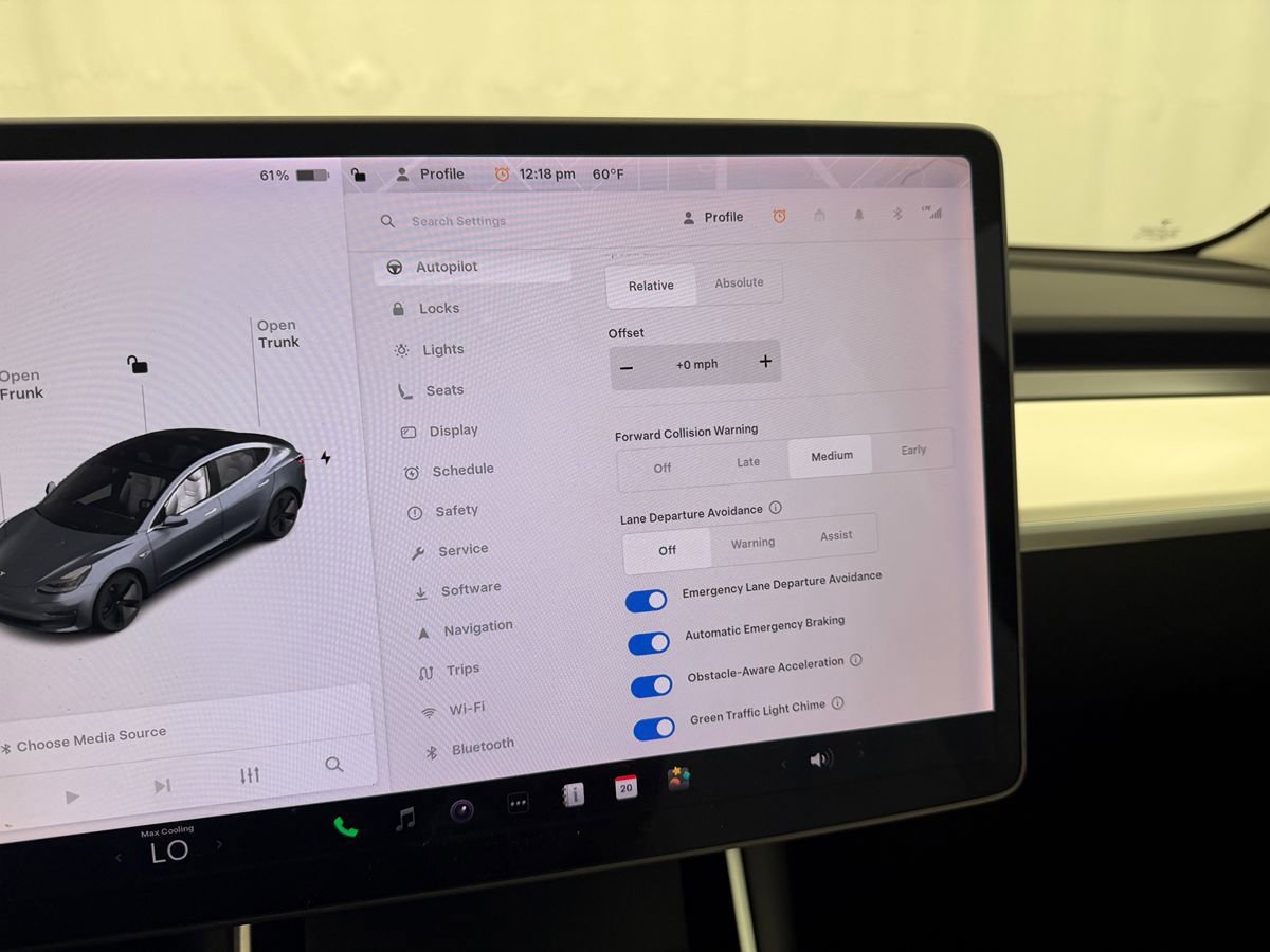 Used 2020 Tesla Model 3 Long Range AWD/4WD image 25