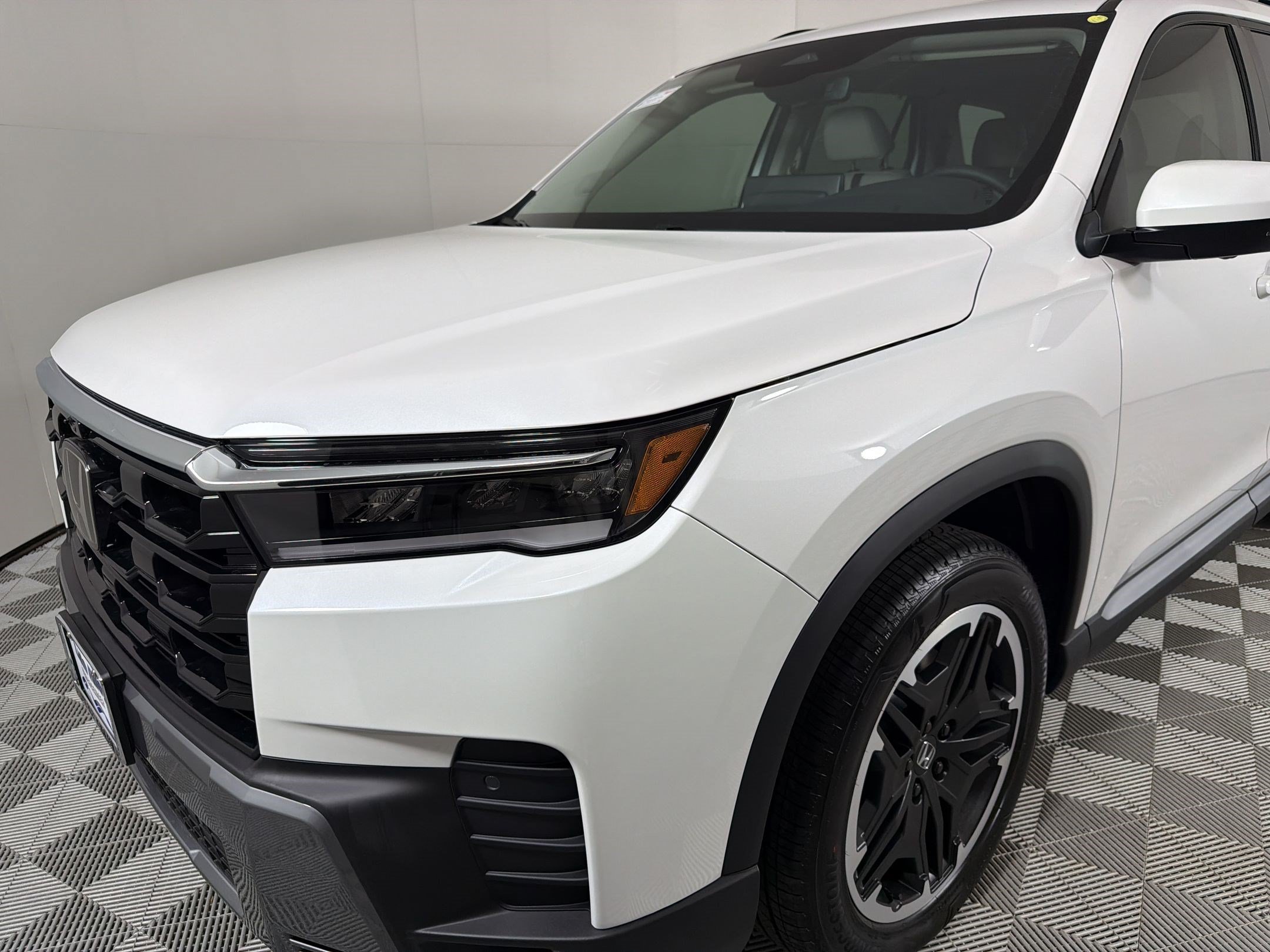 New 2026 Honda Pilot Touring image 28