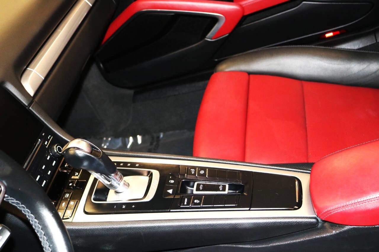 Used 2018 Porsche 718 Boxster RWD image 62