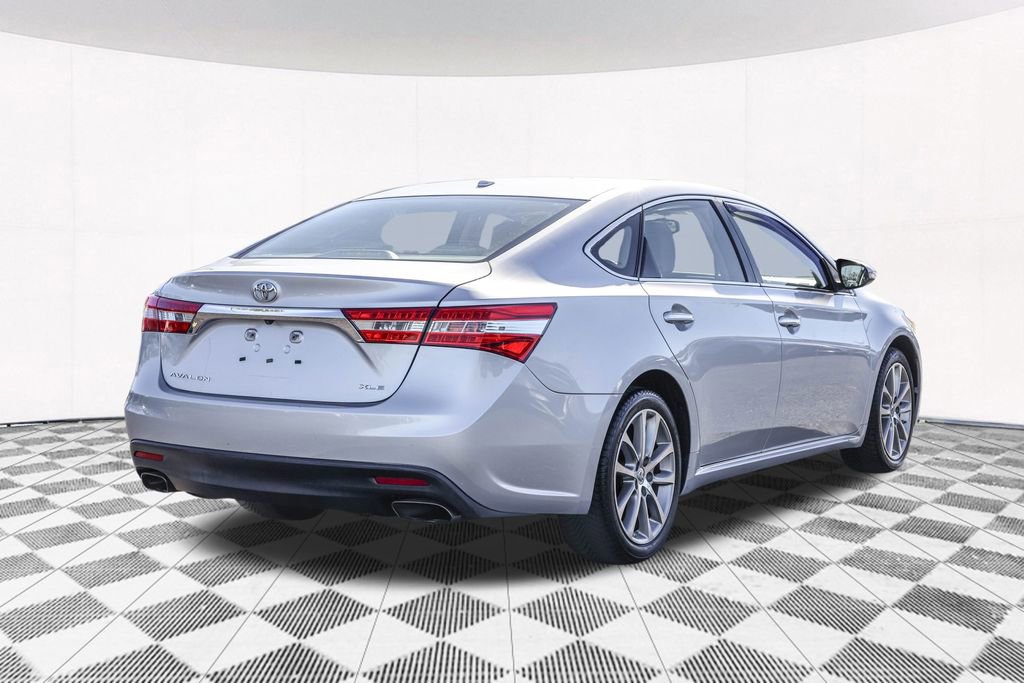 Used 2014 Toyota Avalon Limited image 10