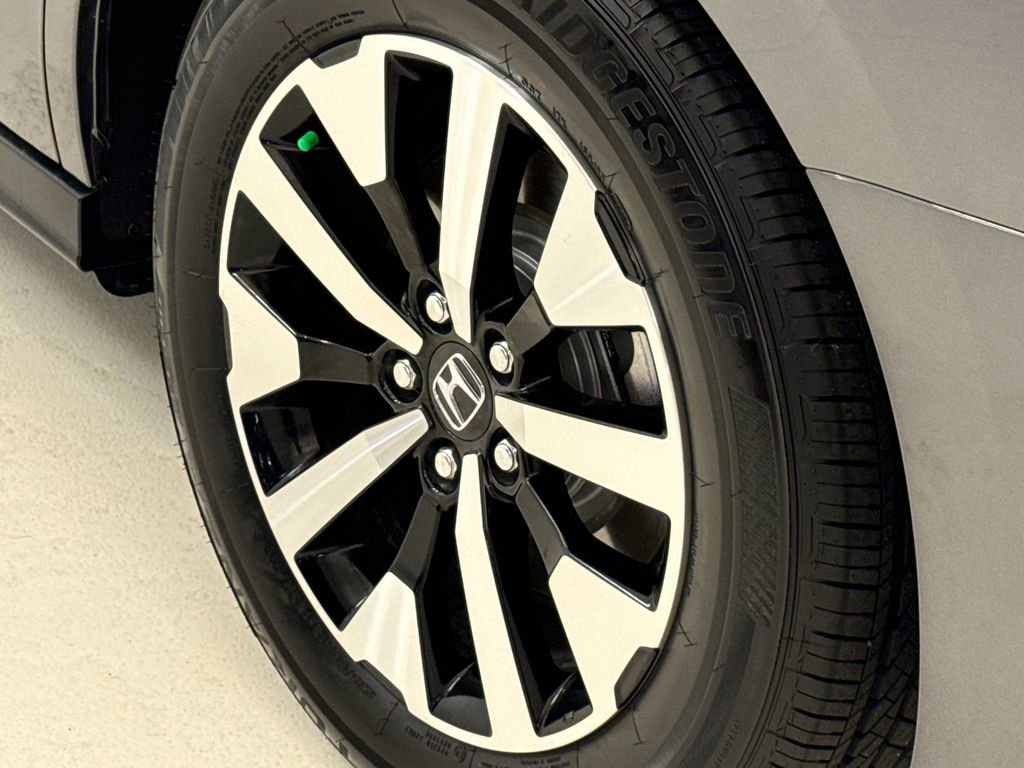 Certified 2026 Honda Odyssey EX-L image 10