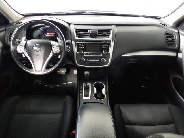 Used 2017 Nissan Altima 2.5 SR w/ Midnight Edition Package FWD image 12