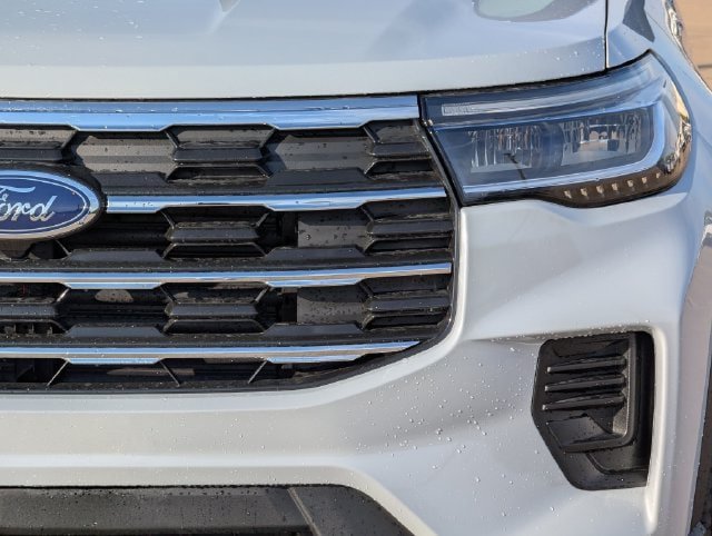 New 2026 Ford Explorer Active RWD image 6