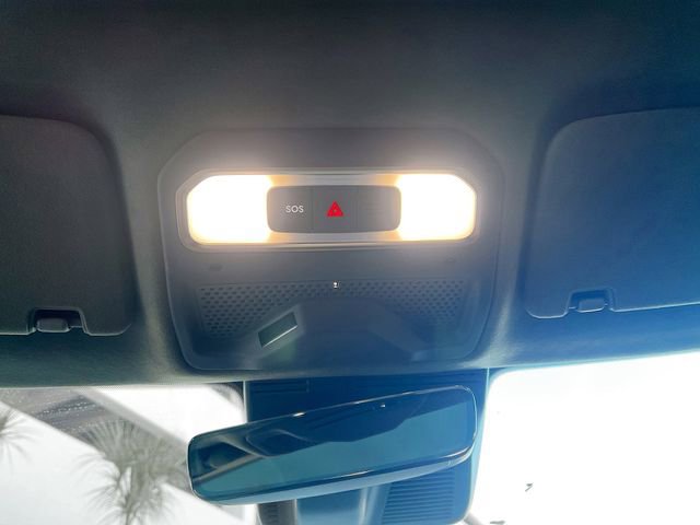 Used 2022 Rivian R1T Adventure image 19