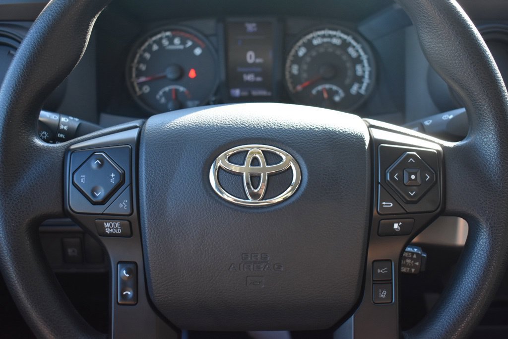 Used 2018 Toyota Tacoma SR AWD/4WD image 11