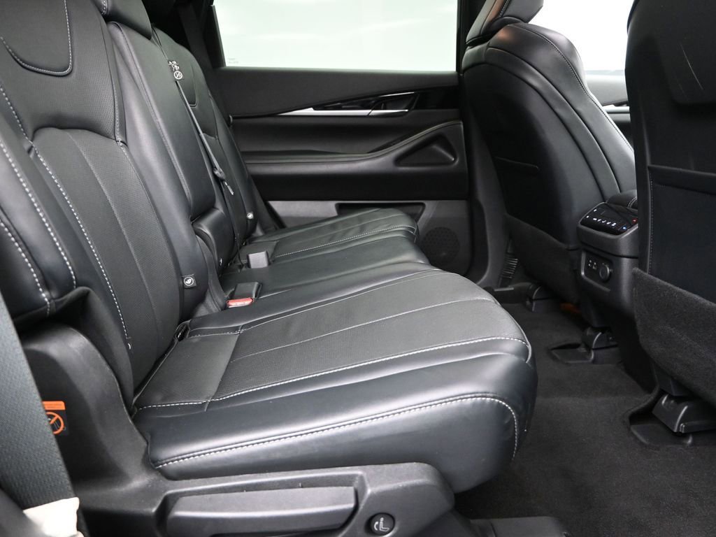 Used 2023 INFINITI QX60 Pure image 23