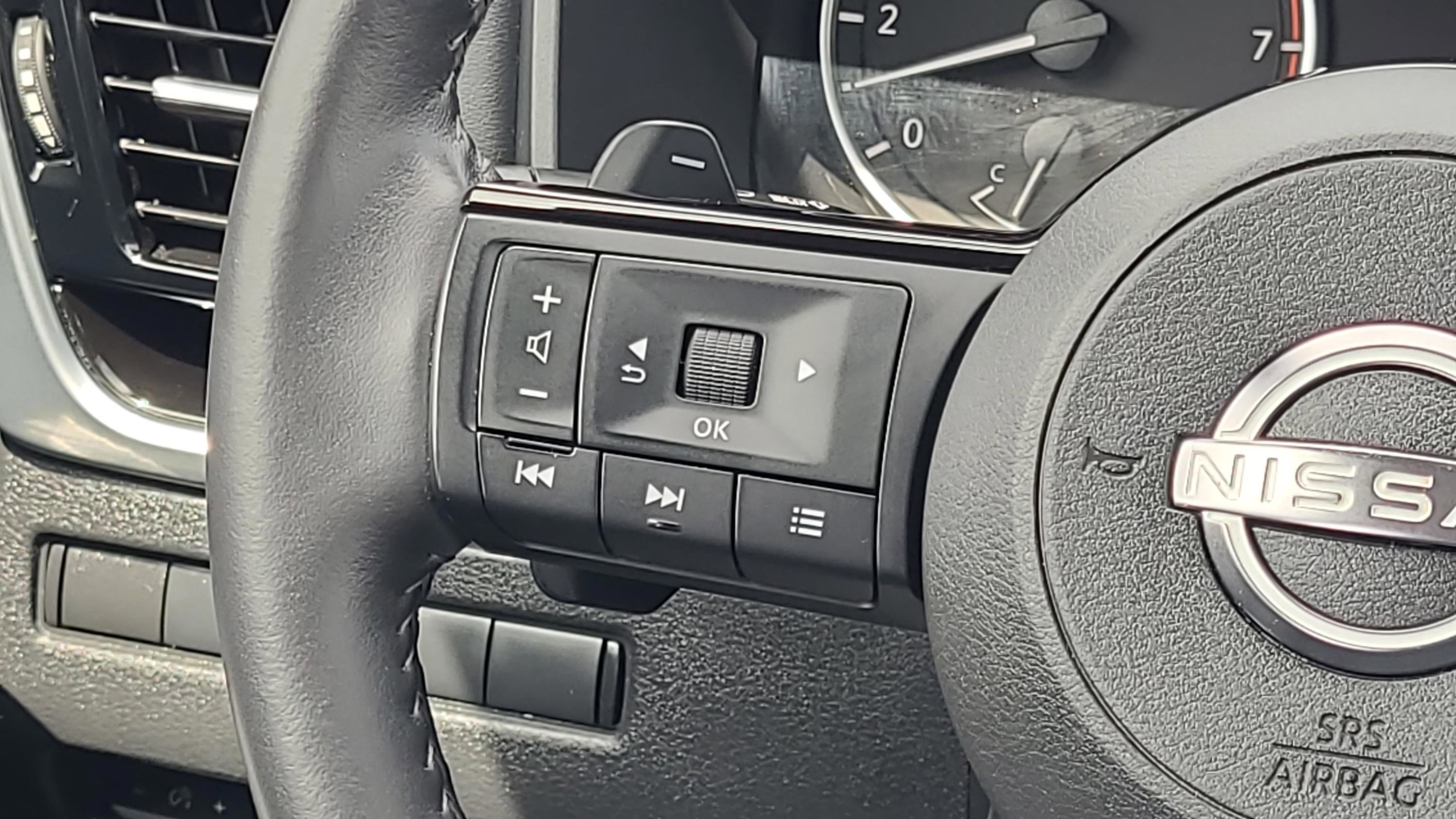 Used 2023 Nissan Rogue SL w/ SL Premium Package AWD/4WD image 14