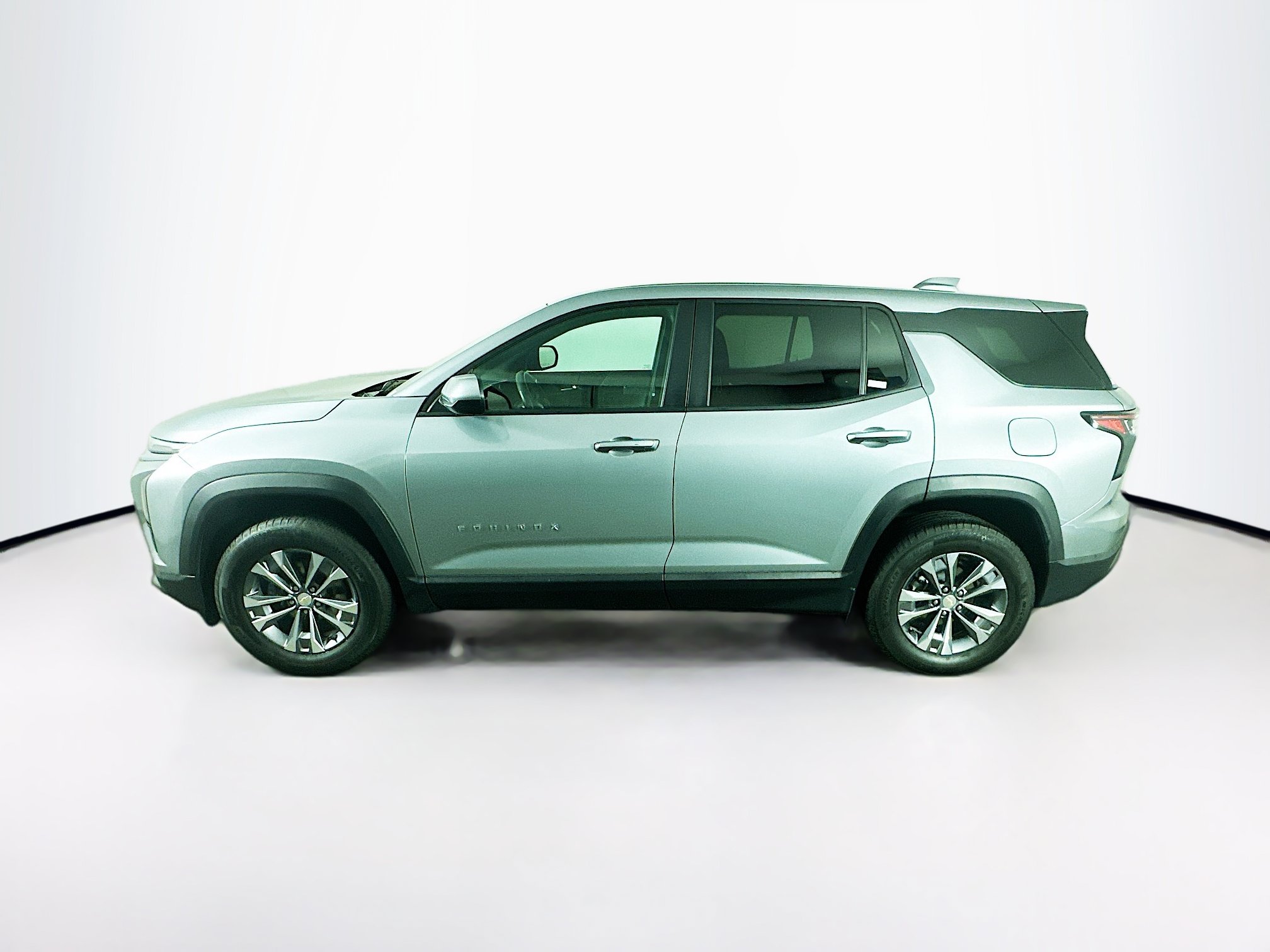 Used 2025 Chevrolet Equinox LT AWD/4WD image 4