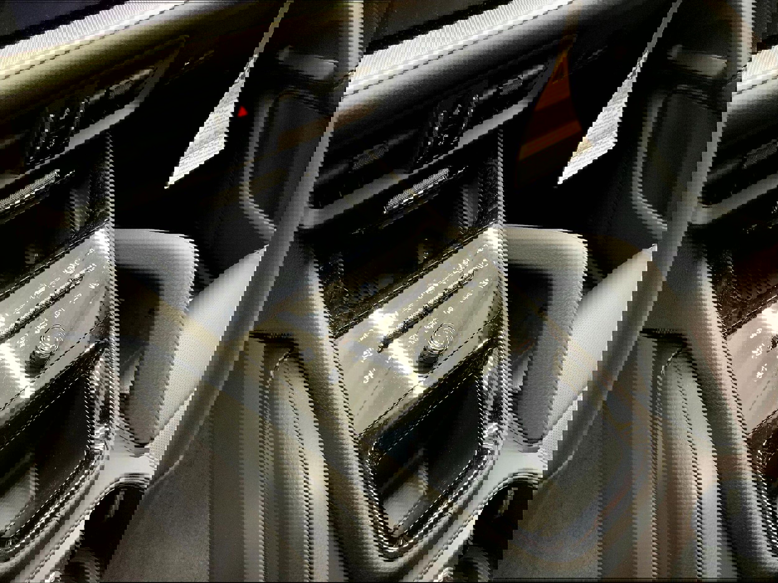 New 2025 Porsche Cayenne image 16