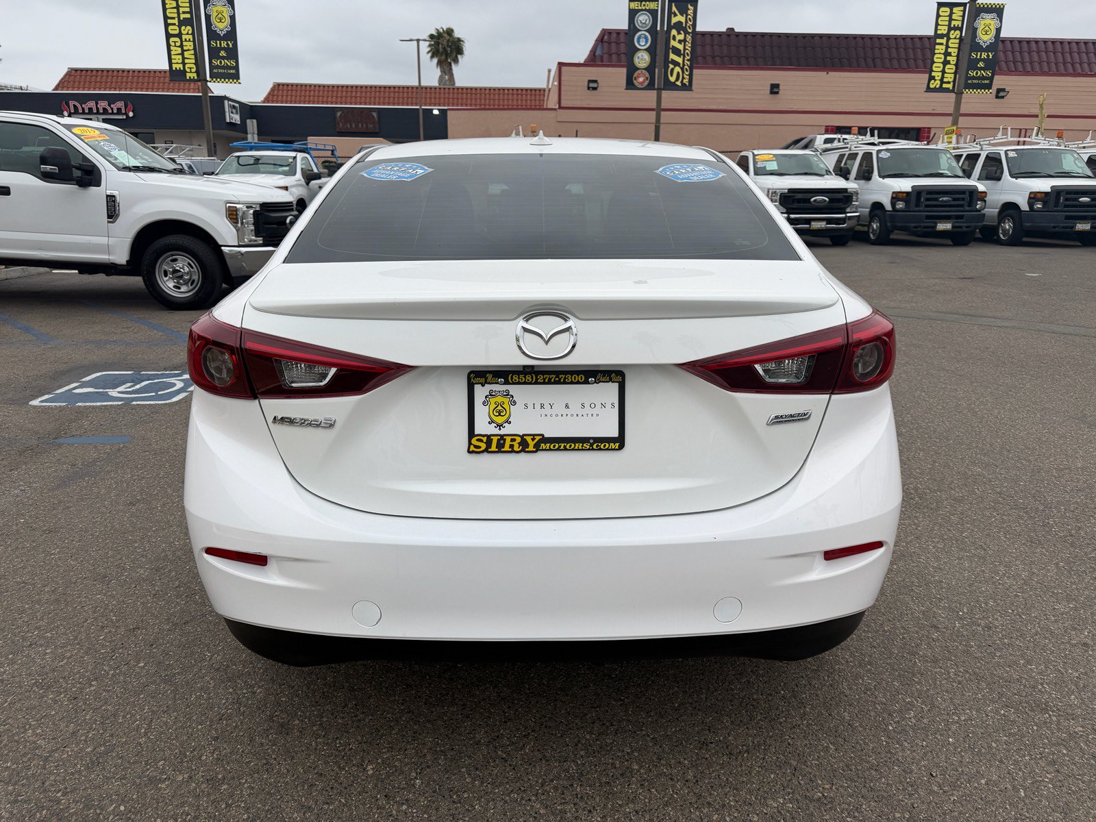 Used 2018 MAZDA MAZDA3 Grand Touring FWD image 4