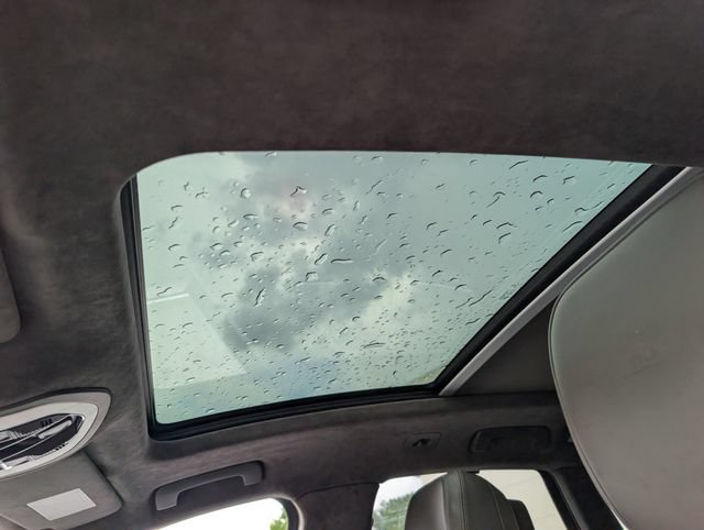 Used 2015 Porsche Macan Turbo AWD/4WD image 17