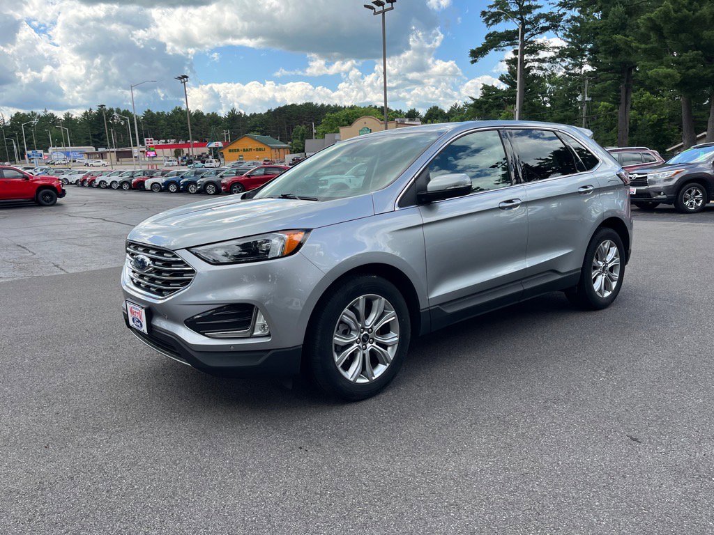 Used 2024 Ford Edge Titanium image 3