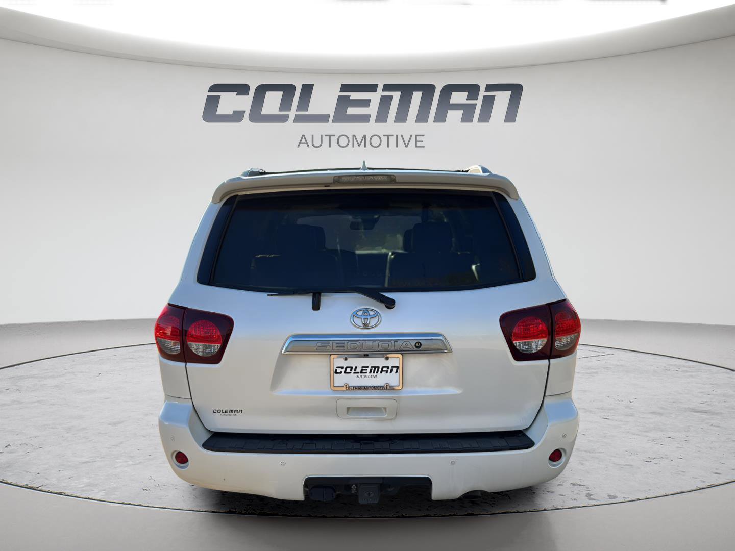 Used 2019 Toyota Sequoia Platinum AWD/4WD image 4