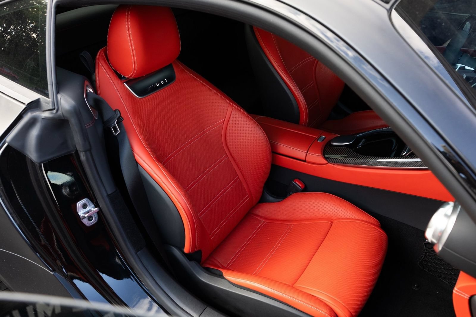 Used 2025 Mercedes-Benz AMG GT 63 image 10
