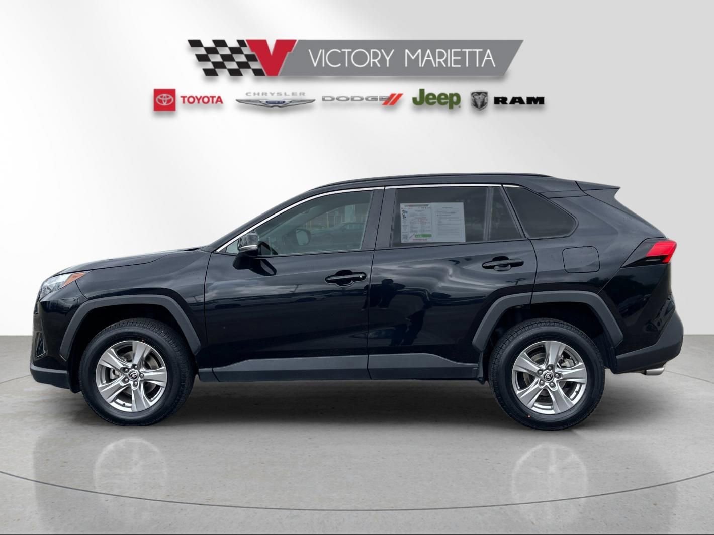Used 2024 Toyota RAV4 XLE FWD image 2
