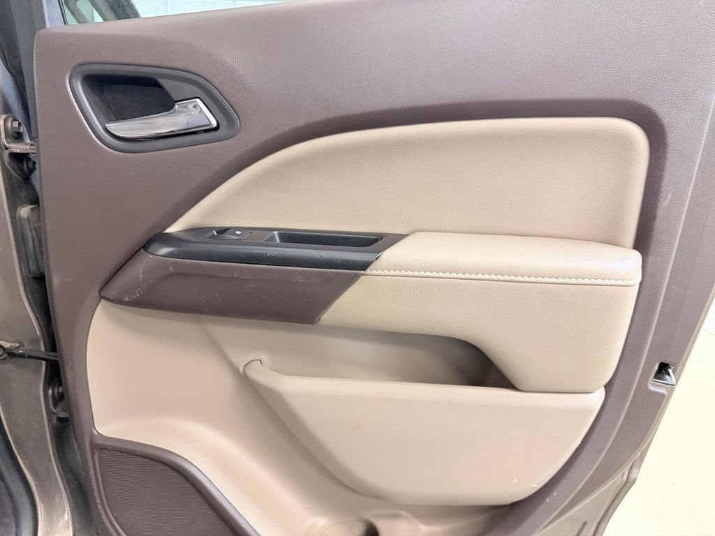 Used 2016 GMC Canyon SLE RWD image 30
