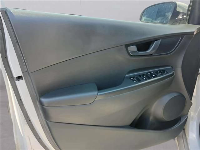 Used 2023 Hyundai Kona SEL w/ Cargo Package FWD image 11