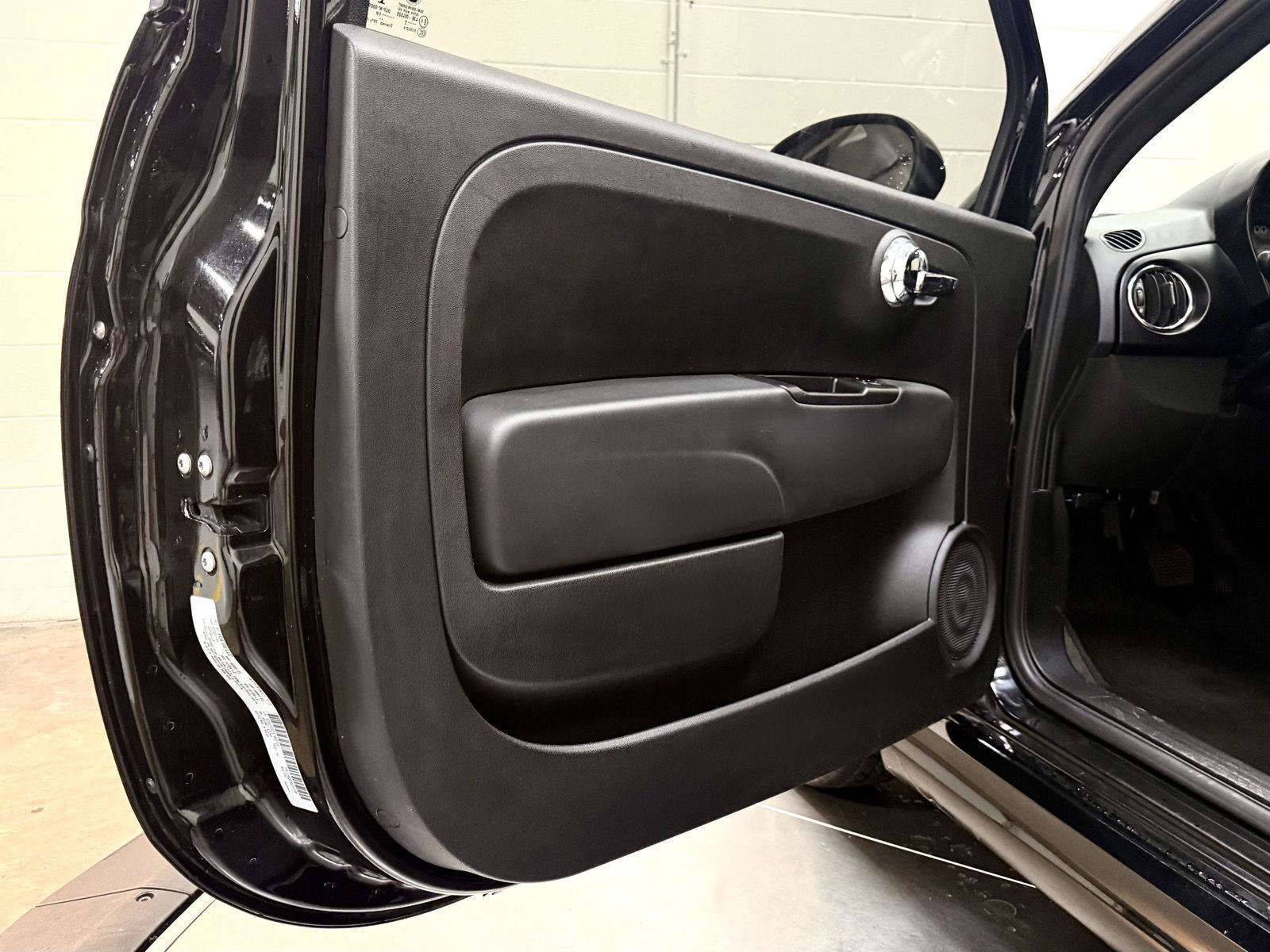 Used 2019 FIAT 500 e FWD image 12