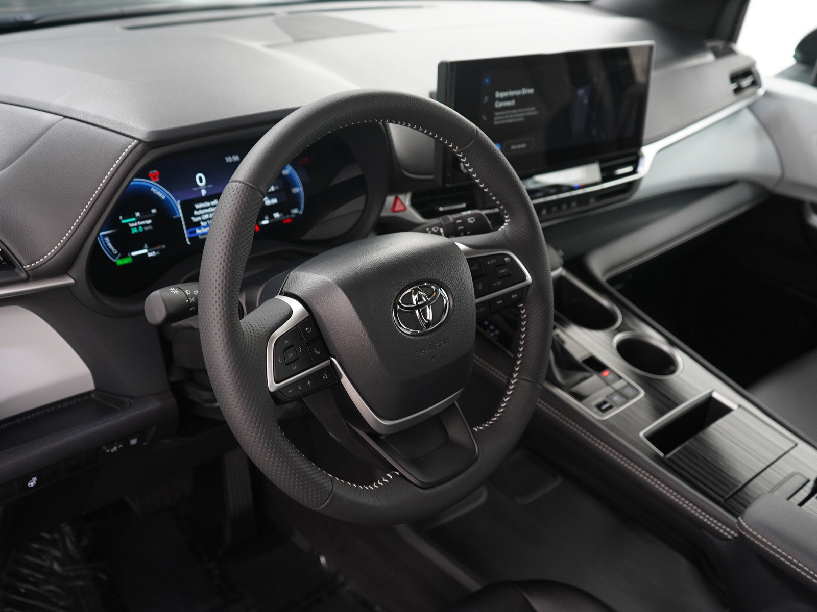Used 2025 Toyota Sienna LE AWD/4WD image 23