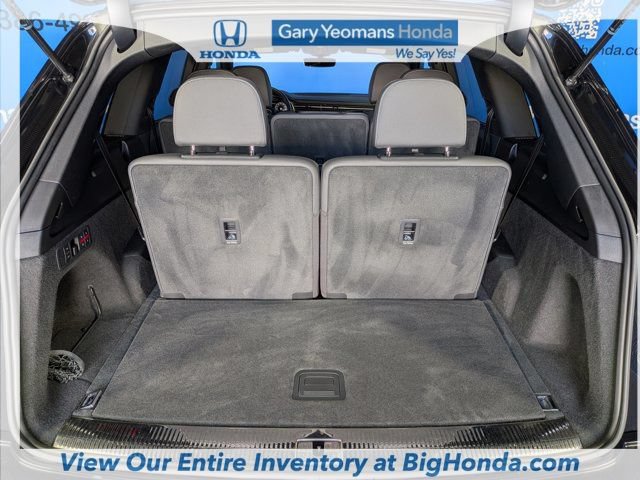 Used 2021 Audi Q7 3.0T Prestige w/ Prestige Package AWD/4WD image 17