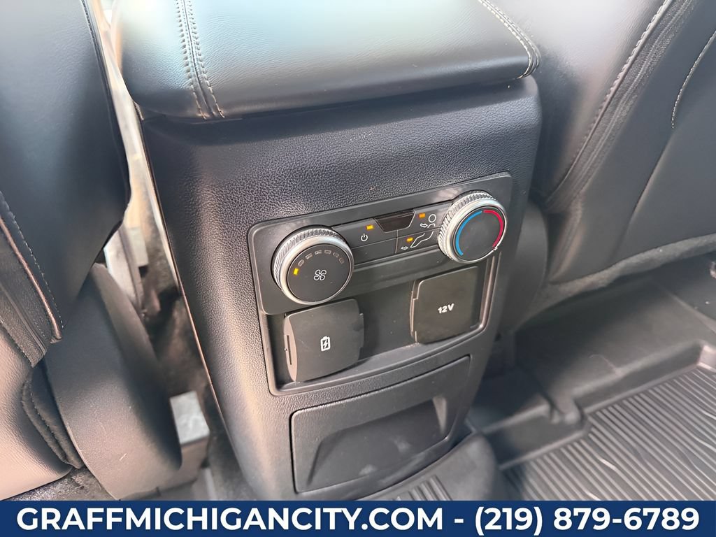 Used 2022 Ford Explorer XLT w/ Equipment Group 202A AWD/4WD image 25